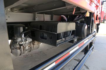 �й�����HOWO G5X�п� 220���� 4X2 5.4���Ű������ػ���(ZZ1187K421DF1)ͼƬ