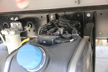 �й�����HOWO G5X�п� 220���� 4X2 5.4���Ű������ػ���(ZZ1187K421DF1)ͼƬ