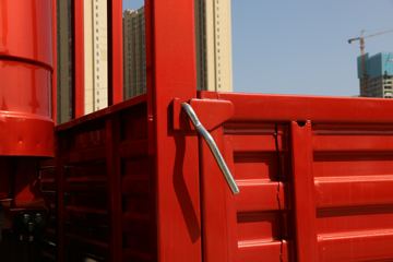 �й�����HOWO G5X�п� 220���� 4X2 5.4���Ű������ػ���ͼƬ