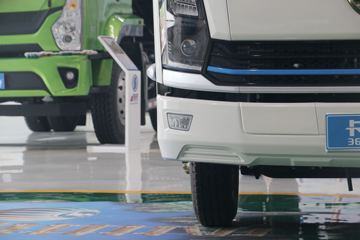 �������ó� ������9 ���˰� 156���� 4.15�׵�����ʽ�Ῠ(����)ͼƬ