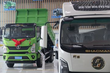 �������ó� ������9 ���˰� 156���� 4.15�׵�����ʽ�Ῠ(����)ͼƬ