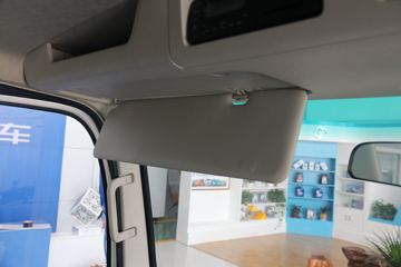 �������ó� ������9 ���˰� 156���� 4.15�׵�����ʽ�Ῠ(����)ͼƬ