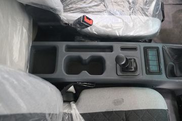 �������ó� ������9 ���˰� 156���� 4.15�׵�����ʽ�Ῠ(����)ͼƬ