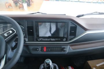 �������ó� ������9 ���˰� 156���� 4.15�׵�����ʽ�Ῠ(����)ͼƬ