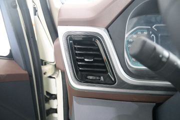 �������ó� ������9 ���˰� 156���� 4.15�׵�����ʽ�Ῠ(����)ͼƬ