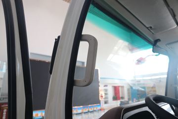 �������ó� ������9 ���˰� 156���� 4.15�׵�����ʽ�Ῠ(����)ͼƬ