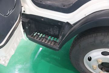 �������ó� ������9 ���˰� 156���� 4.15�׵�����ʽ�Ῠ(����)ͼƬ