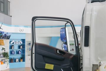 �������ó� ������9 ���˰� 156���� 4.15�׵�����ʽ�Ῠ(����)ͼƬ