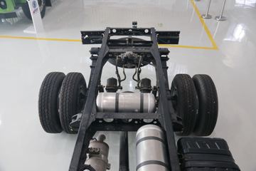 �������ó� ������9 ���˰� 156���� 4.15�׵�����ʽ�Ῠ(����)ͼƬ