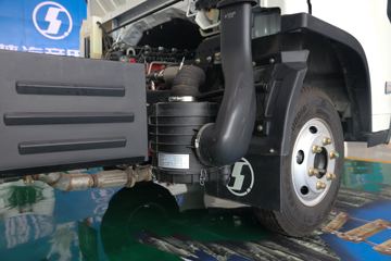 �������ó� ������9 ���˰� 156���� 4.15�׵�����ʽ�Ῠ(����)ͼƬ