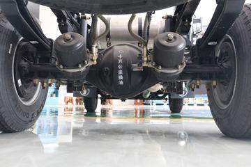 �������ó� ������9 ���˰� 156���� 4.15�׵�����ʽ�Ῠ(����)ͼƬ