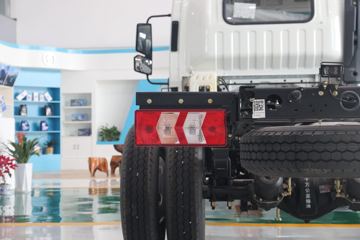 �������ó� ������9 ���˰� 156���� 4.15�׵�����ʽ�Ῠ(����)ͼƬ