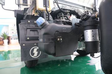 �������ó� ������9 ���˰� 156���� 4.15�׵�����ʽ�Ῠ(����)ͼƬ