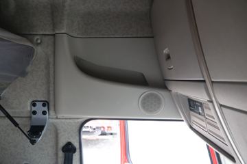 �������� ����H5�п� 245���� 4X2 6.8�ײ�դʽ�ػ���(��ʿ��10��)(LZ5180CCYH5AC1)ͼƬ