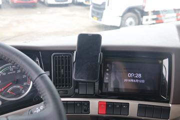 �������� ����H5�п� 245���� 4X2 6.8�ײ�դʽ�ػ���(��ʿ��10��)(LZ5180CCYH5AC1)ͼƬ