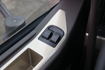 �������� ����H5�п� 245���� 4X2 6.8�ײ�դʽ�ػ���(��ʿ��10��)(LZ5180CCYH5AC1)ͼƬ