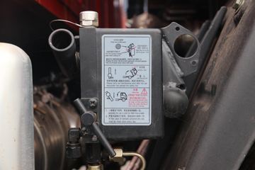 �������� ����H5�п� 245���� 4X2 6.8�ײ�դʽ�ػ���(��ʿ��10��)(LZ5180CCYH5AC1)ͼƬ