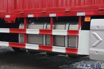 �������� ����H5�п� 245���� 4X2 6.8�ײ�դʽ�ػ���(��ʿ��10��)(LZ5180CCYH5AC1)ͼƬ