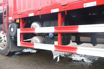 �������� ����H5�п� 245���� 4X2 6.8�ײ�դʽ�ػ���(��ʿ��10��)(LZ5180CCYH5AC1)ͼƬ