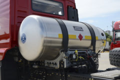 陕汽重卡 德龙M3000S 轻量化版 460马力 6X4 LNG牵引车(国六))(SX4259MD4TLQ1)