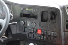 陕汽重卡 德龙X3000 460马力 8X4 8.8米自卸车(SX33105C506B)
