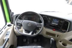 陕汽重卡 德龙X5000 公路标准版 430马力 8X4 7.6米自卸车(国六)(SX33195D406)