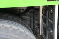 陕汽重卡 德龙X5000 公路标准版 430马力 8X4 7.6米自卸车(国六)(SX33195D406)