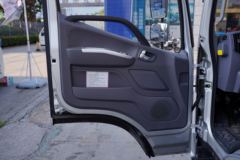 福田 时代领航5 131马力 4.14米单排厢式轻卡(国六)(BJ5046XXY9JBA-04)