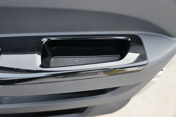 ���� ����V3 1.6L 122���� 2.7��˫������΢��(����)(BJ1030V4AV8-32)ͼƬ