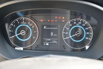 ���� ����V3 1.6L 122���� 2.7��˫������΢��(����)(BJ1030V4AV8-32)ͼƬ