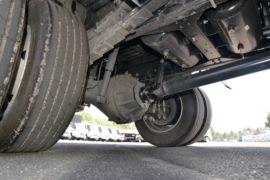 骏铃V7(原骏铃A8)&nbsp;载货车底盘                                                图片