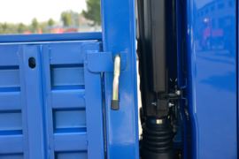 骏铃V7(原骏铃A8)&nbsp;载货车上装                                                图片