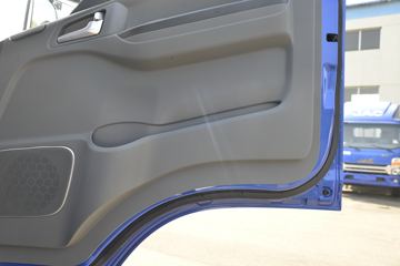 ���� ����˹V9 220���� 4X2 5.95�ײ�դʽ�ػ���ͼƬ