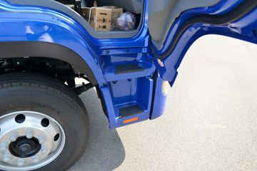 ���� ����˹V9 220���� 4X2 5.95�ײ�դʽ�ػ���ͼƬ