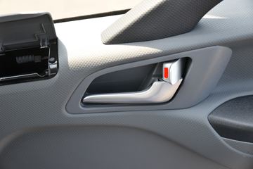 ���� ����˹V9 220���� 4X2 5.95�ײ�դʽ�ػ���ͼƬ