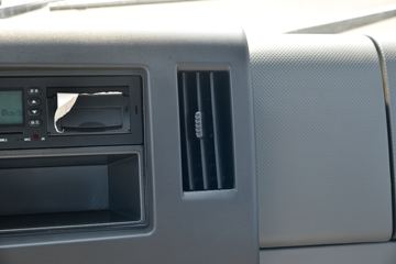 ���� ����˹V9 220���� 4X2 5.95�ײ�դʽ�ػ���ͼƬ