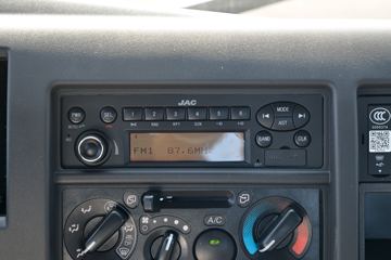 ���� ����˹V9 220���� 4X2 5.95�ײ�դʽ�ػ���ͼƬ