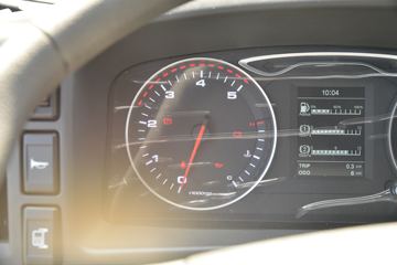 ���� ����˹V9 220���� 4X2 5.95�ײ�դʽ�ػ���ͼƬ