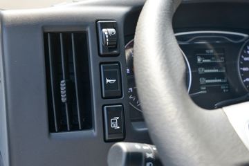 ���� ����˹V9 220���� 4X2 5.95�ײ�դʽ�ػ���ͼƬ