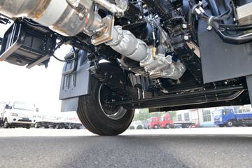 ���� ����˹V9 220���� 4X2 5.95�ײ�դʽ�ػ���ͼƬ