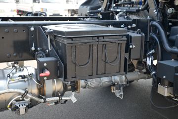 ���� ����˹V9 220���� 4X2 5.95�ײ�դʽ�ػ���ͼƬ