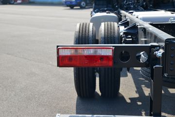 ���� ����˹V9 220���� 4X2 5.95�ײ�դʽ�ػ���ͼƬ