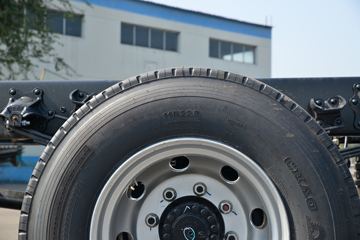 ���� ����˹V9 220���� 4X2 5.95�ײ�դʽ�ػ���ͼƬ