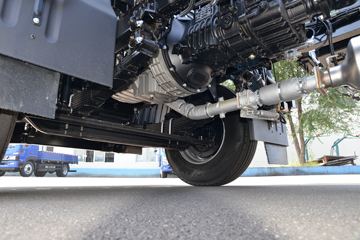 ���� ����˹V9 220���� 4X2 5.95�ײ�դʽ�ػ���ͼƬ