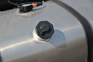 ���� ����˹V9 220���� 4X2 5.95�ײ�դʽ�ػ���ͼƬ