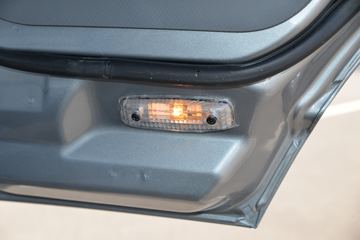 ���� ����˹V9 220���� 4X2 6.2�ײ�դʽ�ػ���ͼƬ