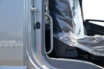 ���� ����˹V9 220���� 4X2 6.2�ײ�դʽ�ػ���ͼƬ