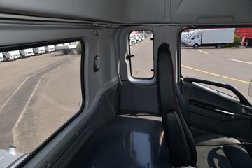 ���� ����˹V9 220���� 4X2 6.2�ײ�դʽ�ػ���ͼƬ