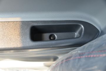 ���� ����˹V9 220���� 4X2 6.2�ײ�դʽ�ػ���ͼƬ