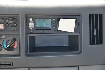 ���� ����˹V9 220���� 4X2 6.2�ײ�դʽ�ػ���ͼƬ